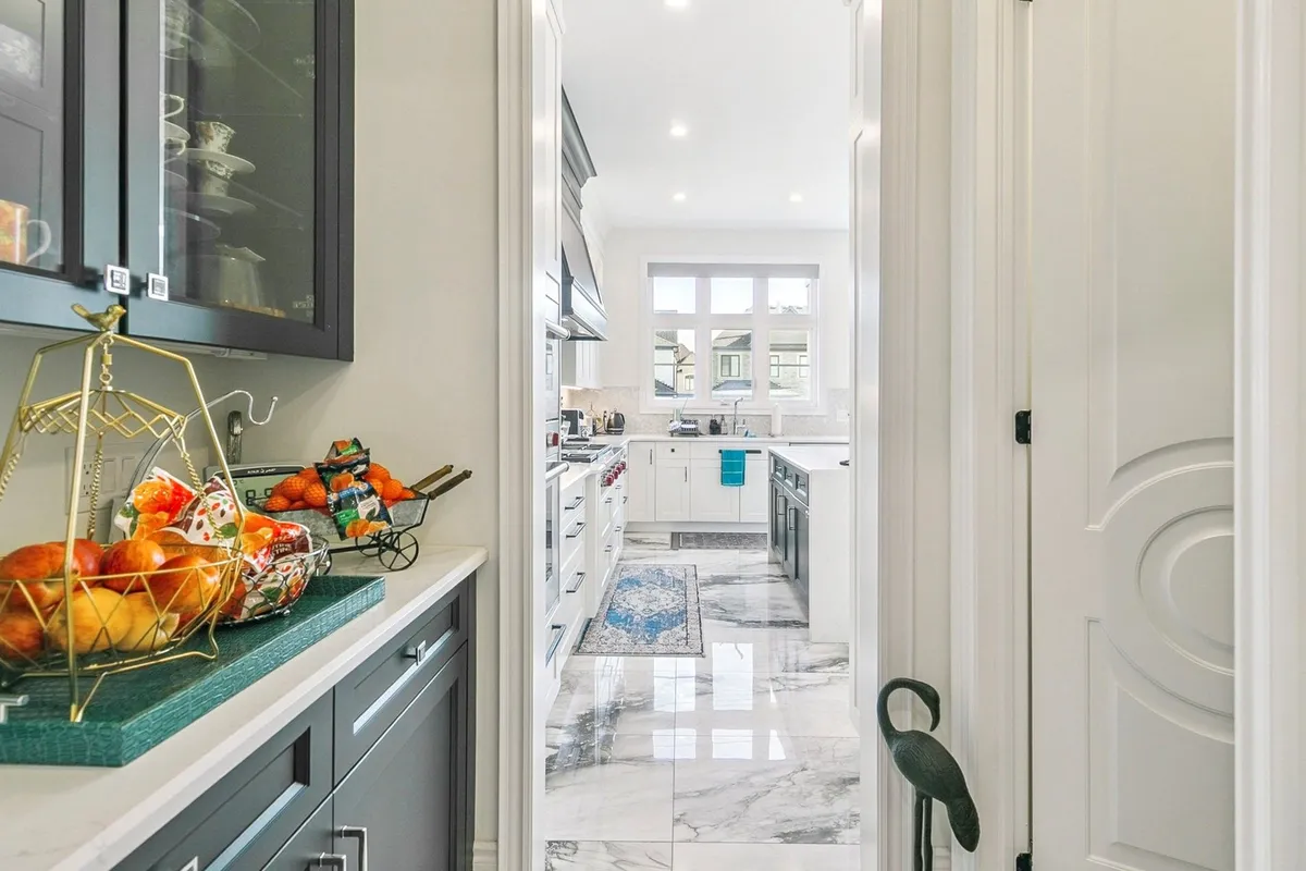 2401 Irene Crescent, ON L6M 5M5