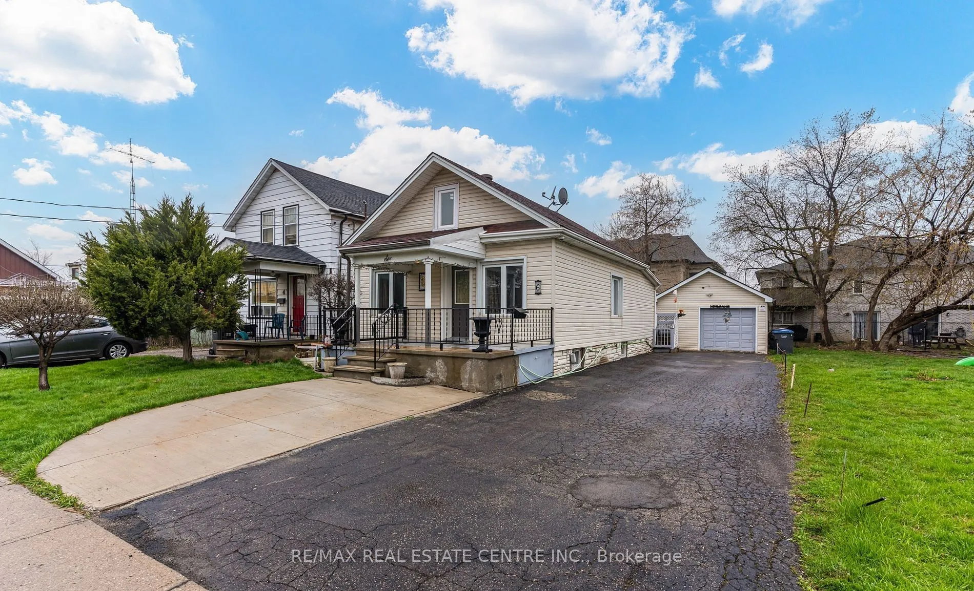 6 Eastern Avenue, ON L6W 1X6