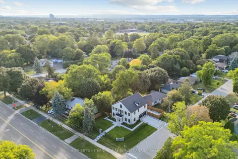 452 Rothesay Place, ON L7N 1N5