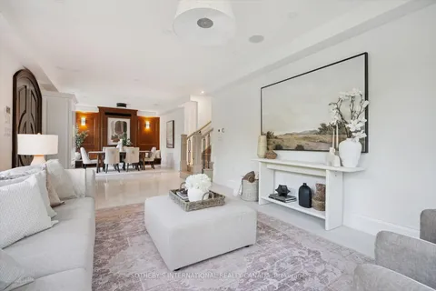 452 Rothesay Place, ON L7N 1N5