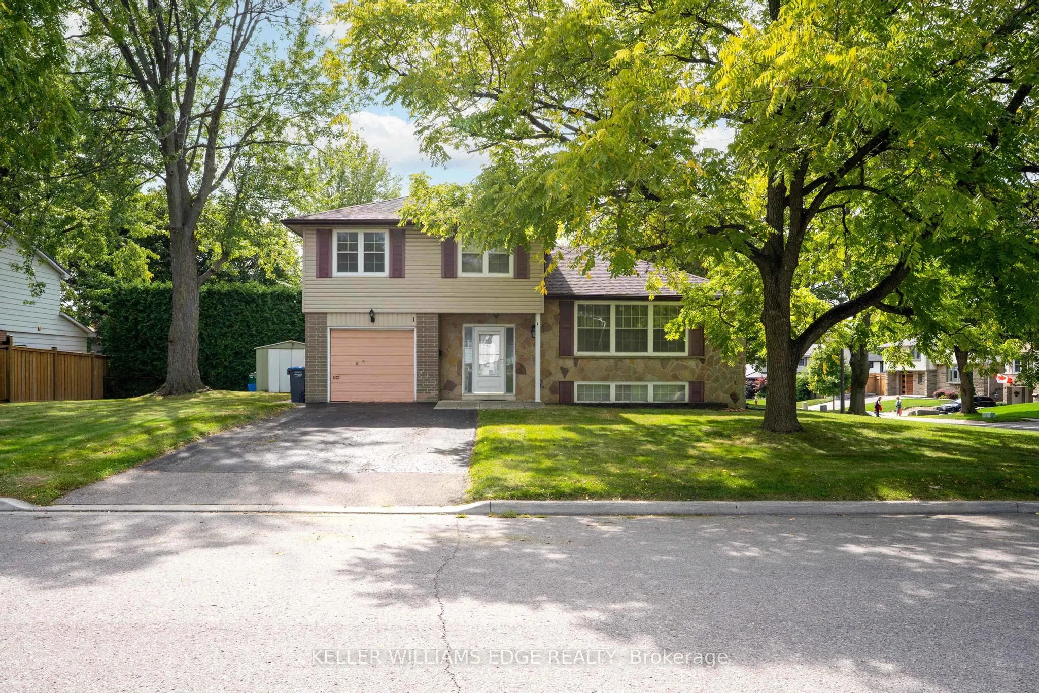 1 Alderway Avenue, ON L6Y 2B5