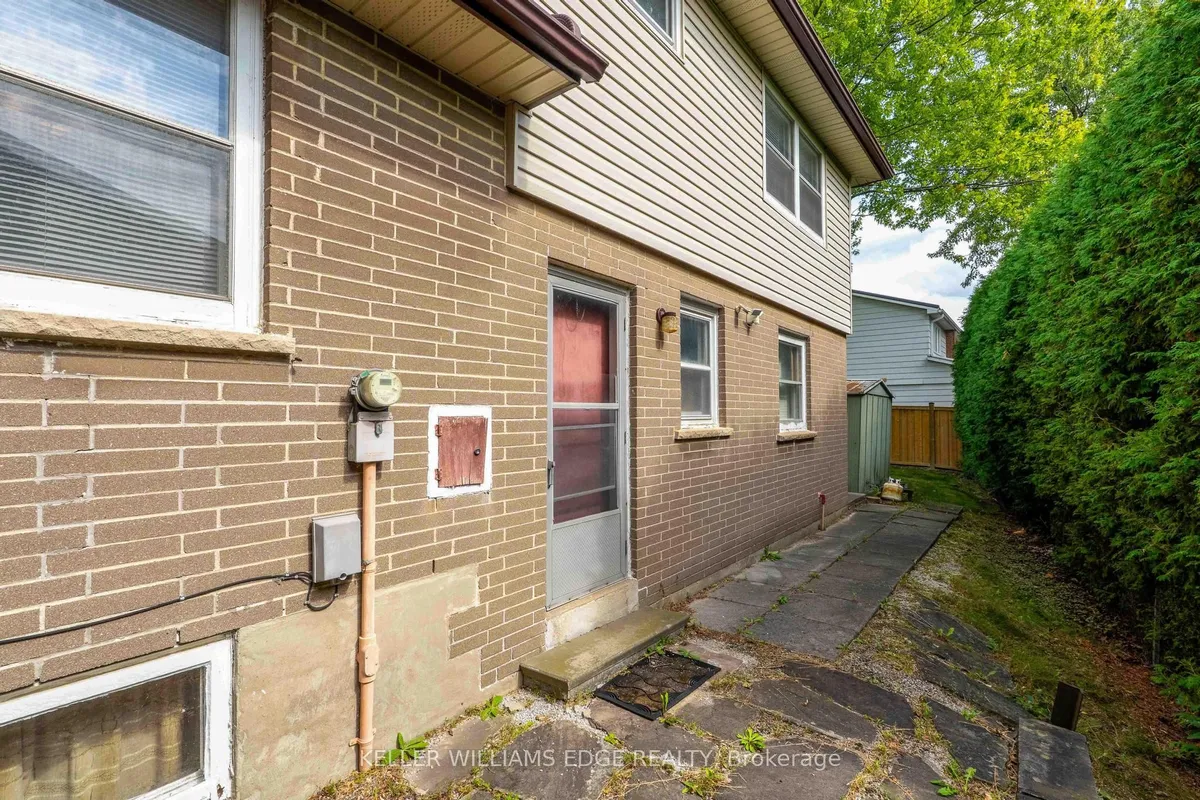 1 Alderway Avenue, ON L6Y 2B5