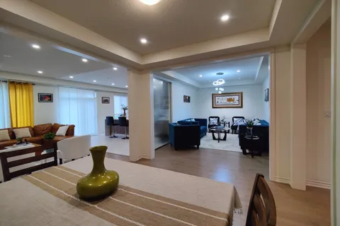 360 Valleyway Drive, ON L6S 5S7