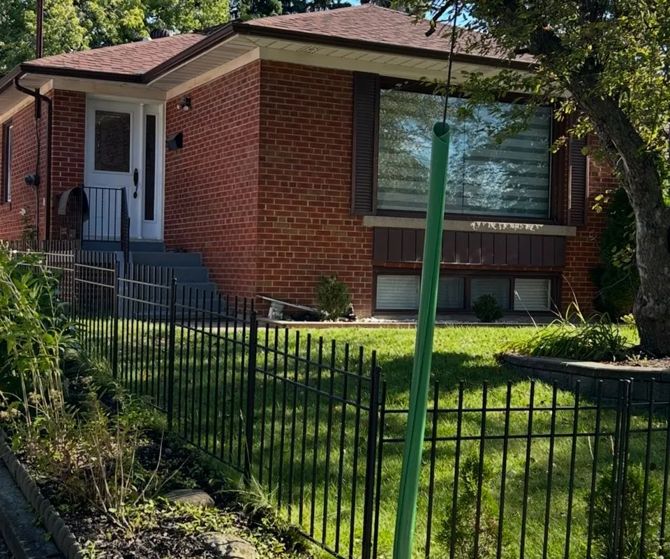 21 Benway Drive, ON M9W 1Z2