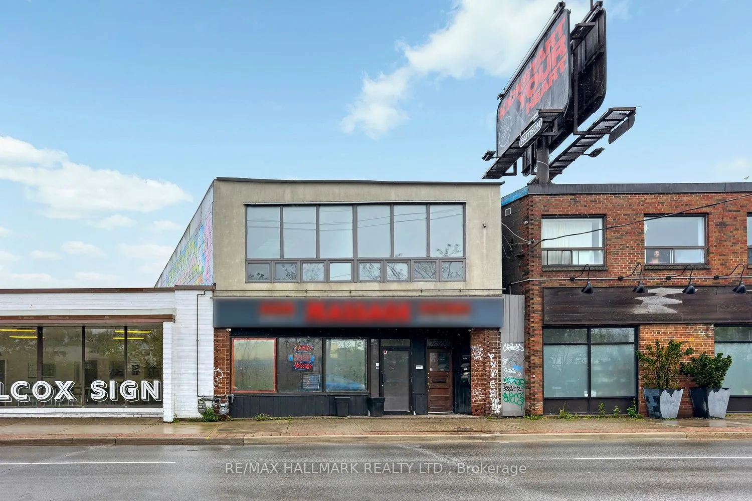 3631 Dundas Street, ON M6S 2T2