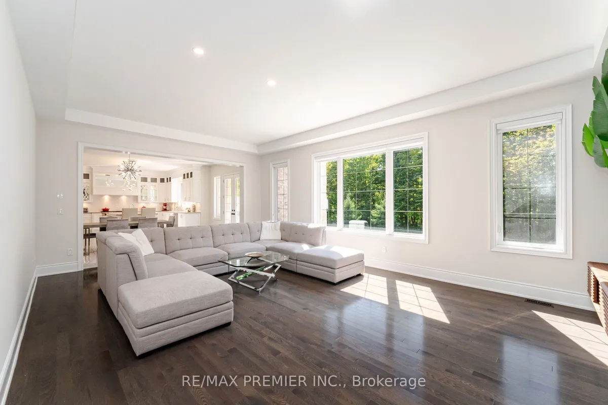 18 Erintown Crescent, ON L6P 4H2