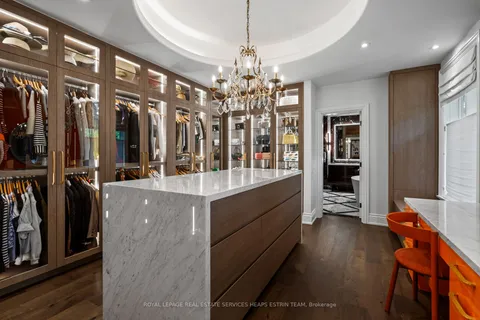 25 North Drive, ON M9A 4R1