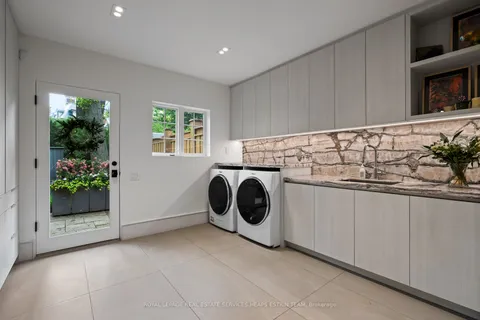 25 North Drive, ON M9A 4R1