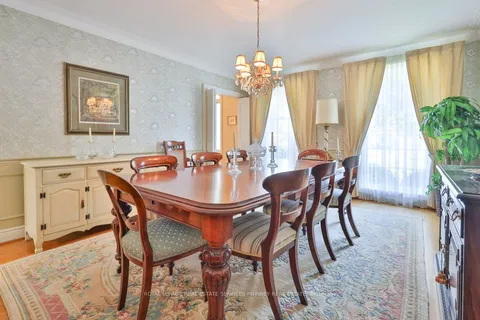 152 Breckondale Court, ON L7N 1X7