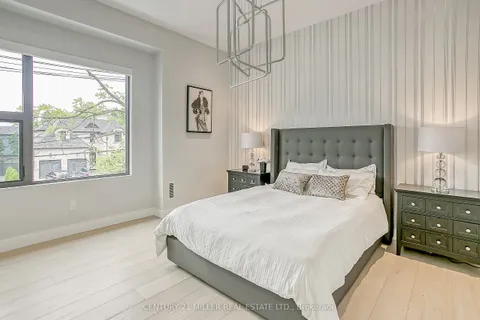 421 Chartwell Road, ON L6J 4A4