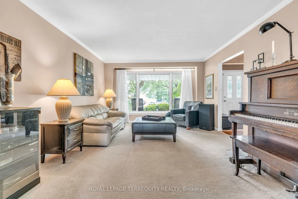 3521 Pinesmoke Crescent, ON L4Y 3L4