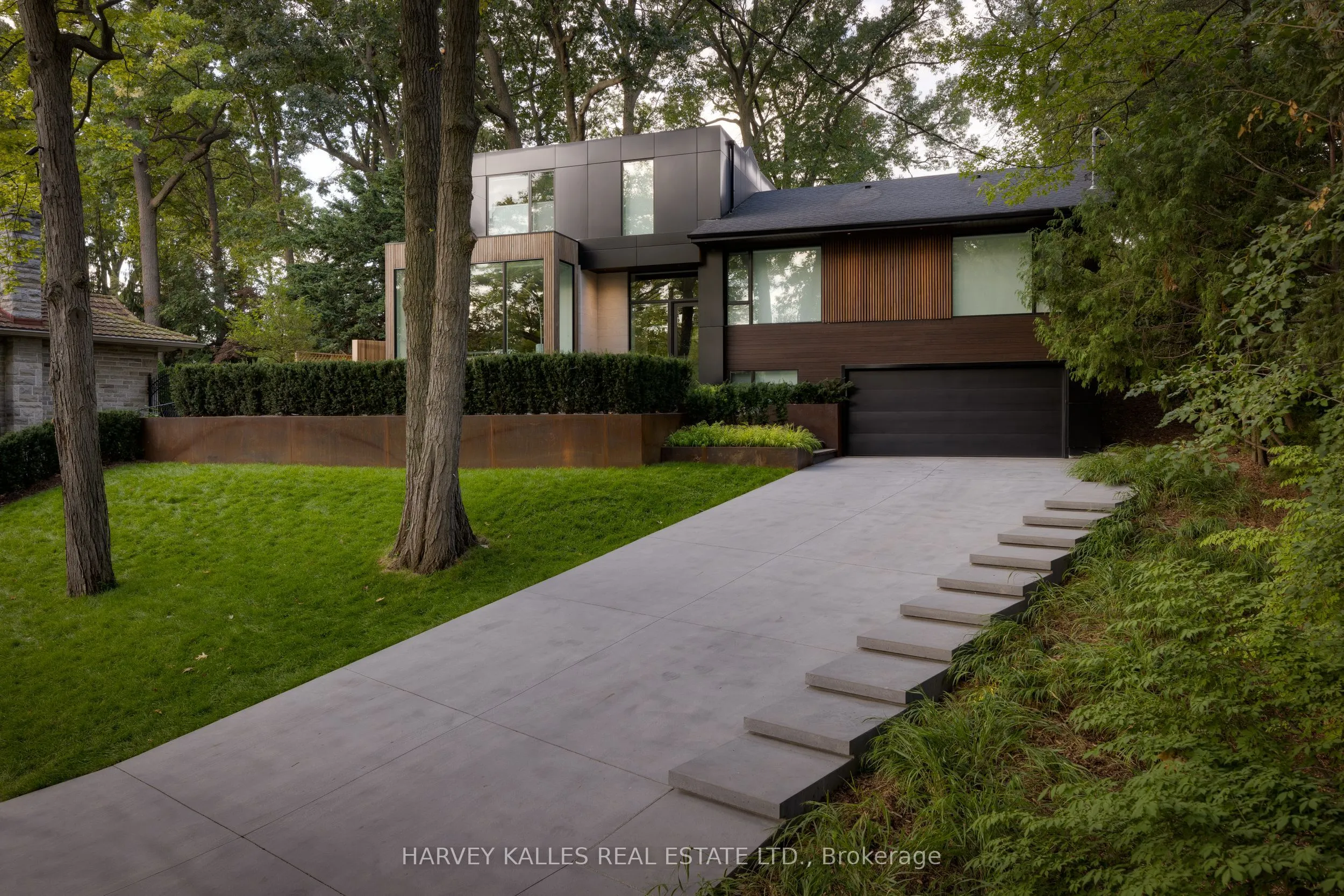 30 Edenbrook Hill, ON M9A 3Z6