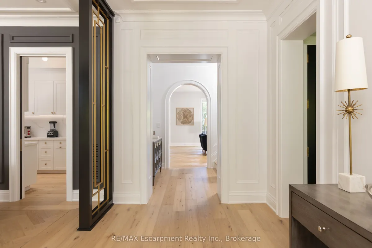 46 Second Street, ON L6J 3T2