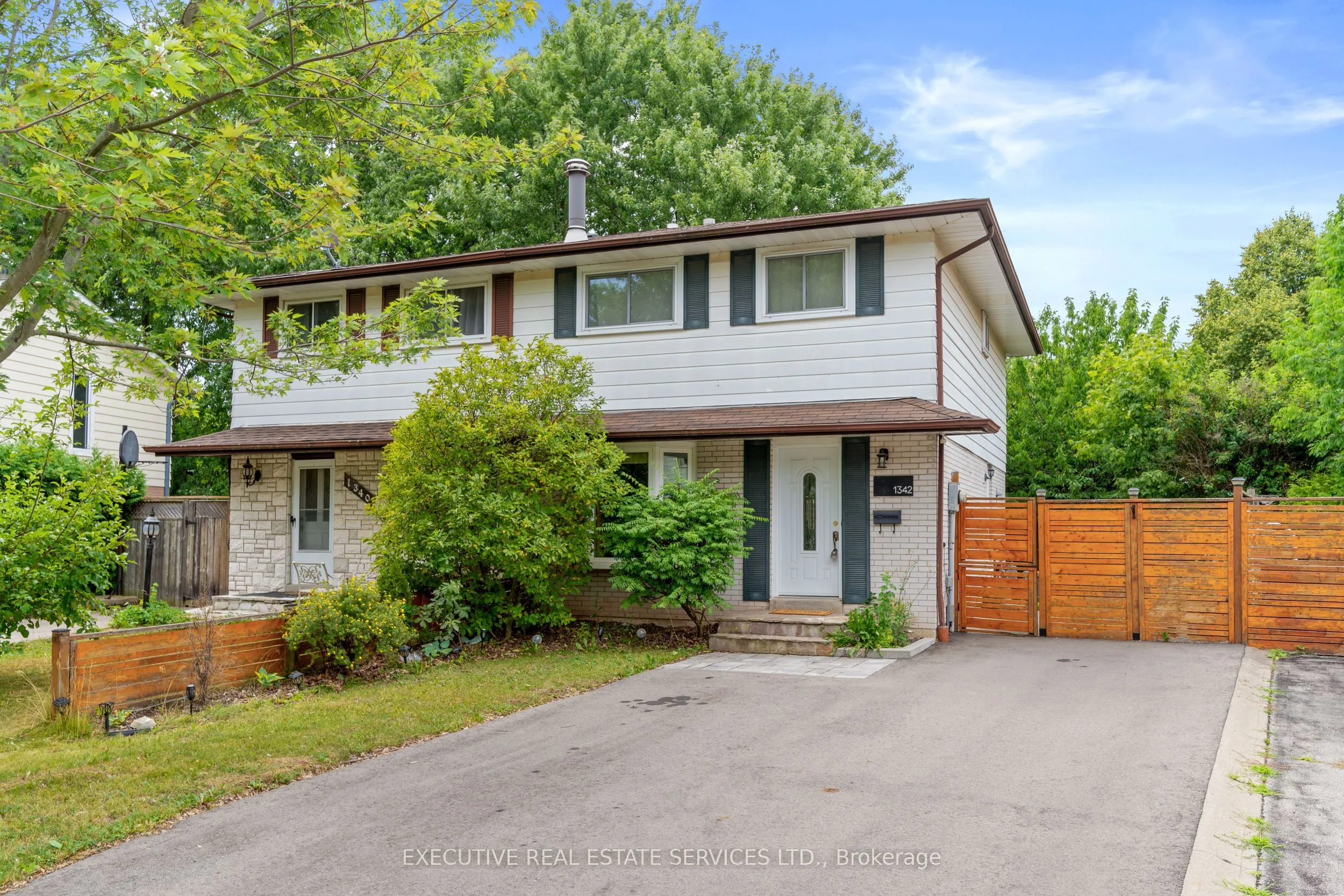 1342 Roylen Road, ON L6H 1V4