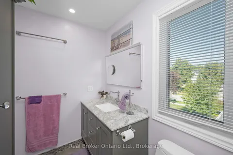 163 Ross Lane, ON L6H 5K3