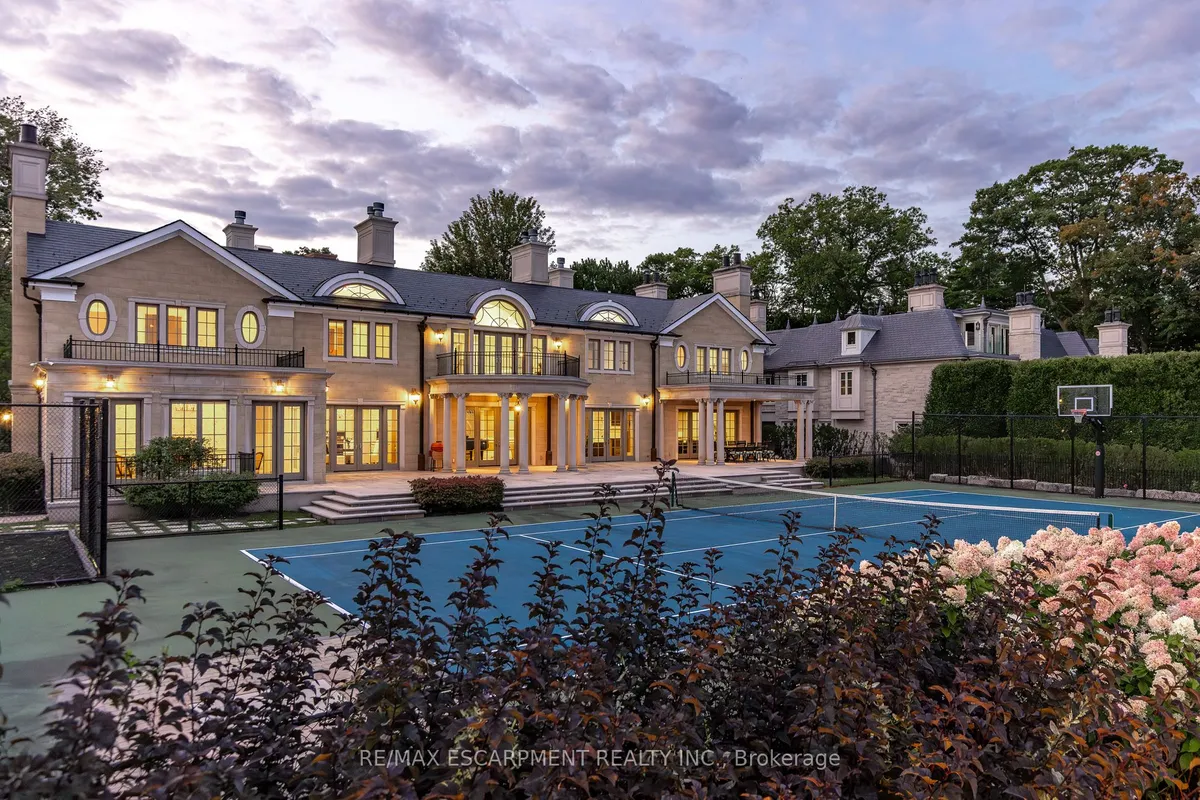 1092 Argyle Drive, ON L6J 1A7