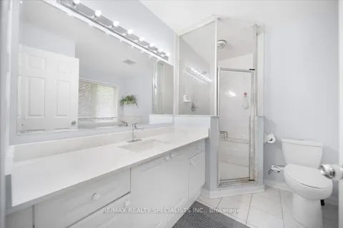 28 Redcastle Street, ON L7A 1Y5