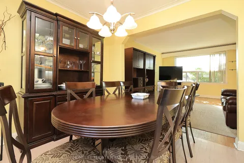 66 Cartwright Avenue, ON M6A 1T9