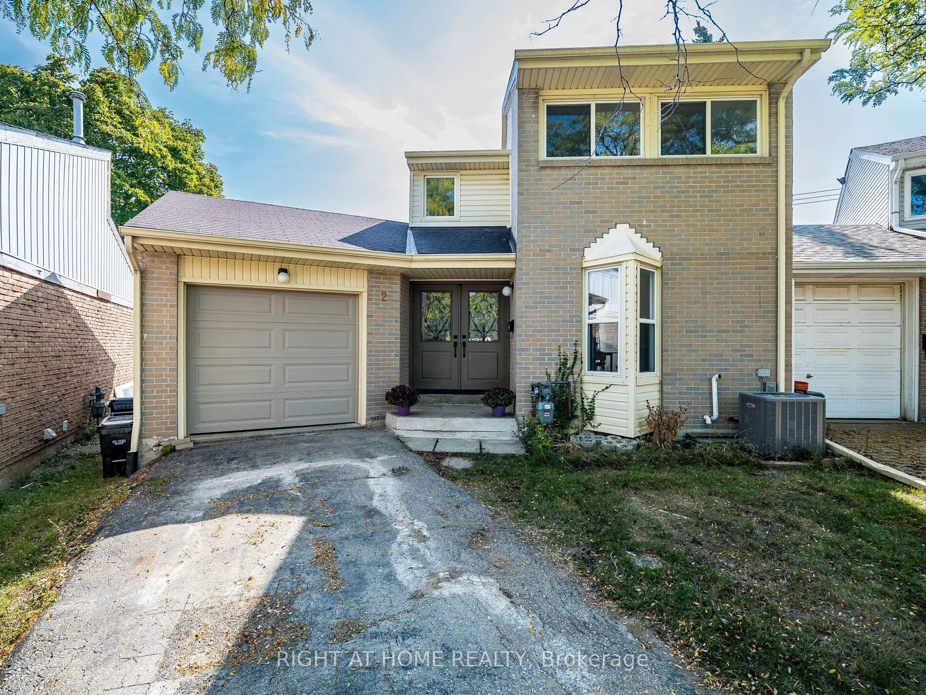 2 Giles Court, ON M9V 4C5