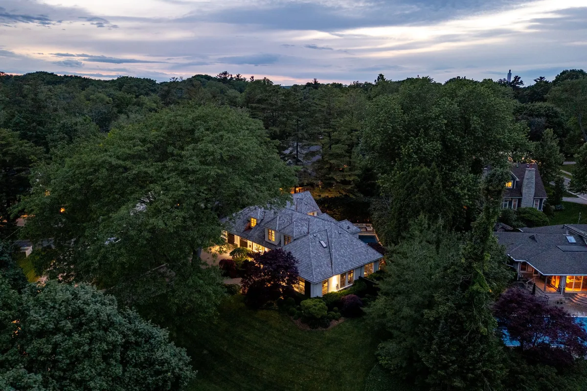 243 Alscot Crescent, ON L6J 4R5