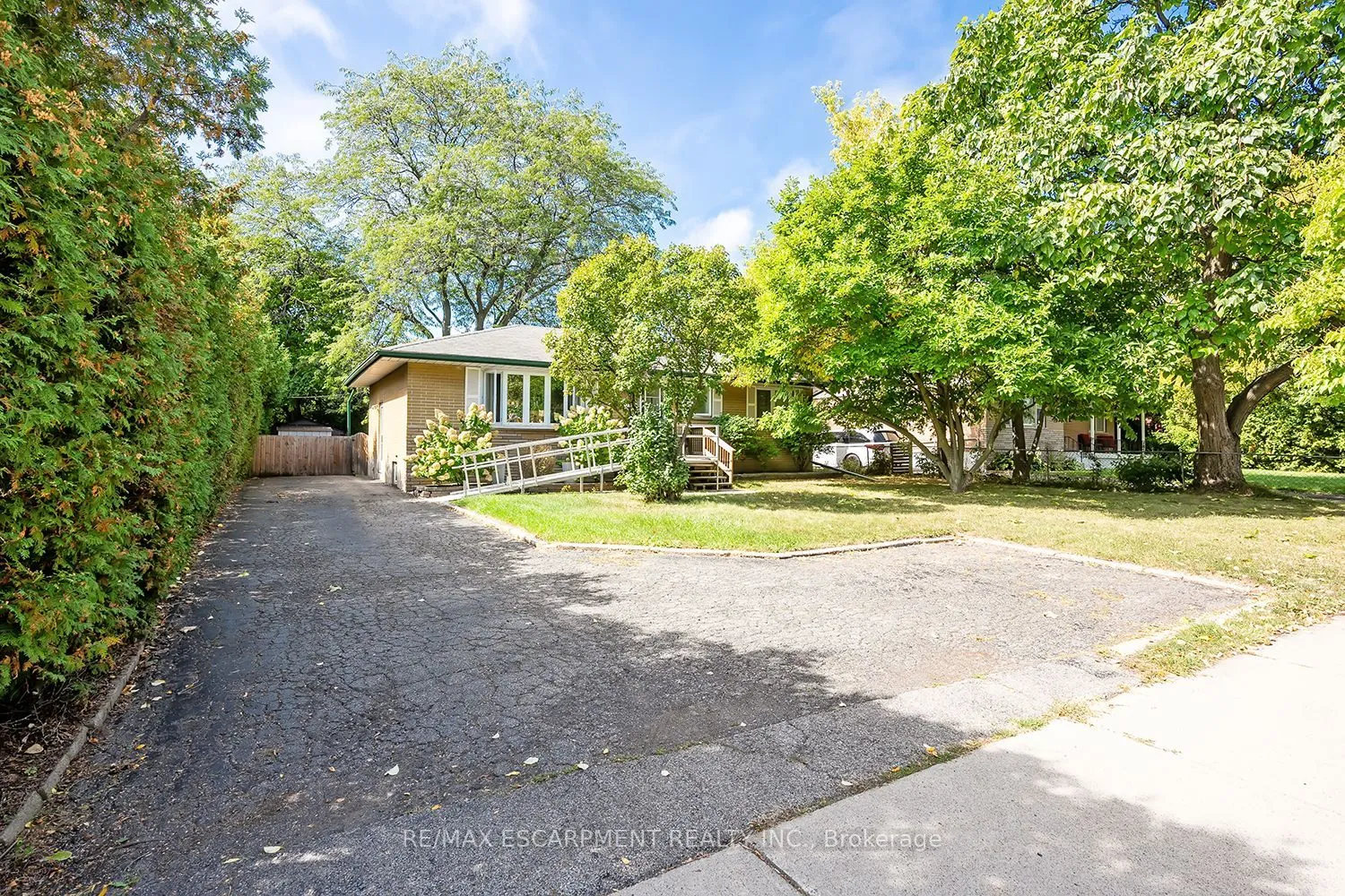 414 Third Line, ON L6L 4A5