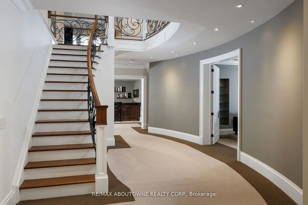 64 Brentwood Road, ON L6J 4B6