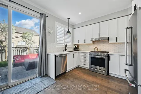 2536 Bracken Drive, ON L6M 4R7