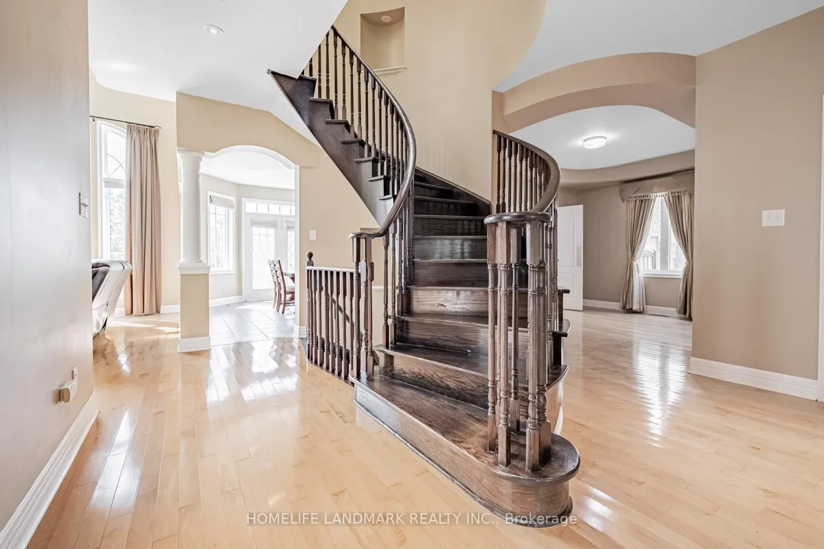 2481 Whistling Springs Crescent, ON L6M 5G3