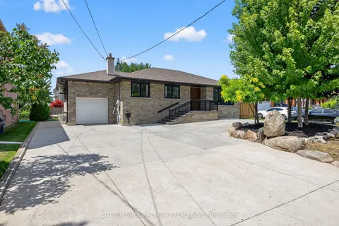 34 Knox Avenue, ON M9L 2M3