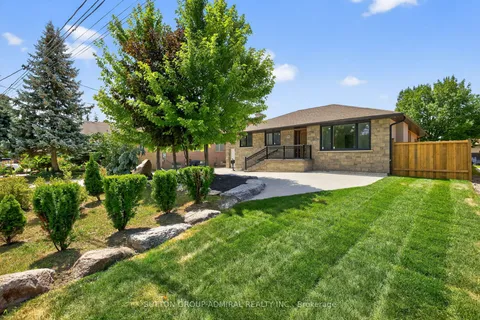 34 Knox Avenue, ON M9L 2M3