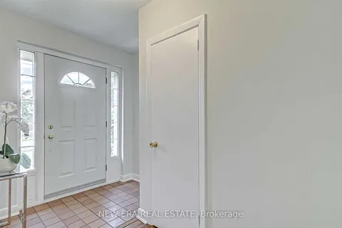 7 Greening Crescent, ON M9A 1N9