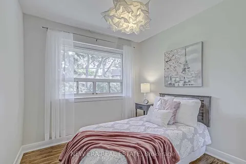 7 Greening Crescent, ON M9A 1N9