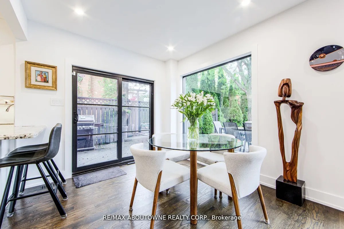 1319 Greeneagle Drive, ON L6M 2N1