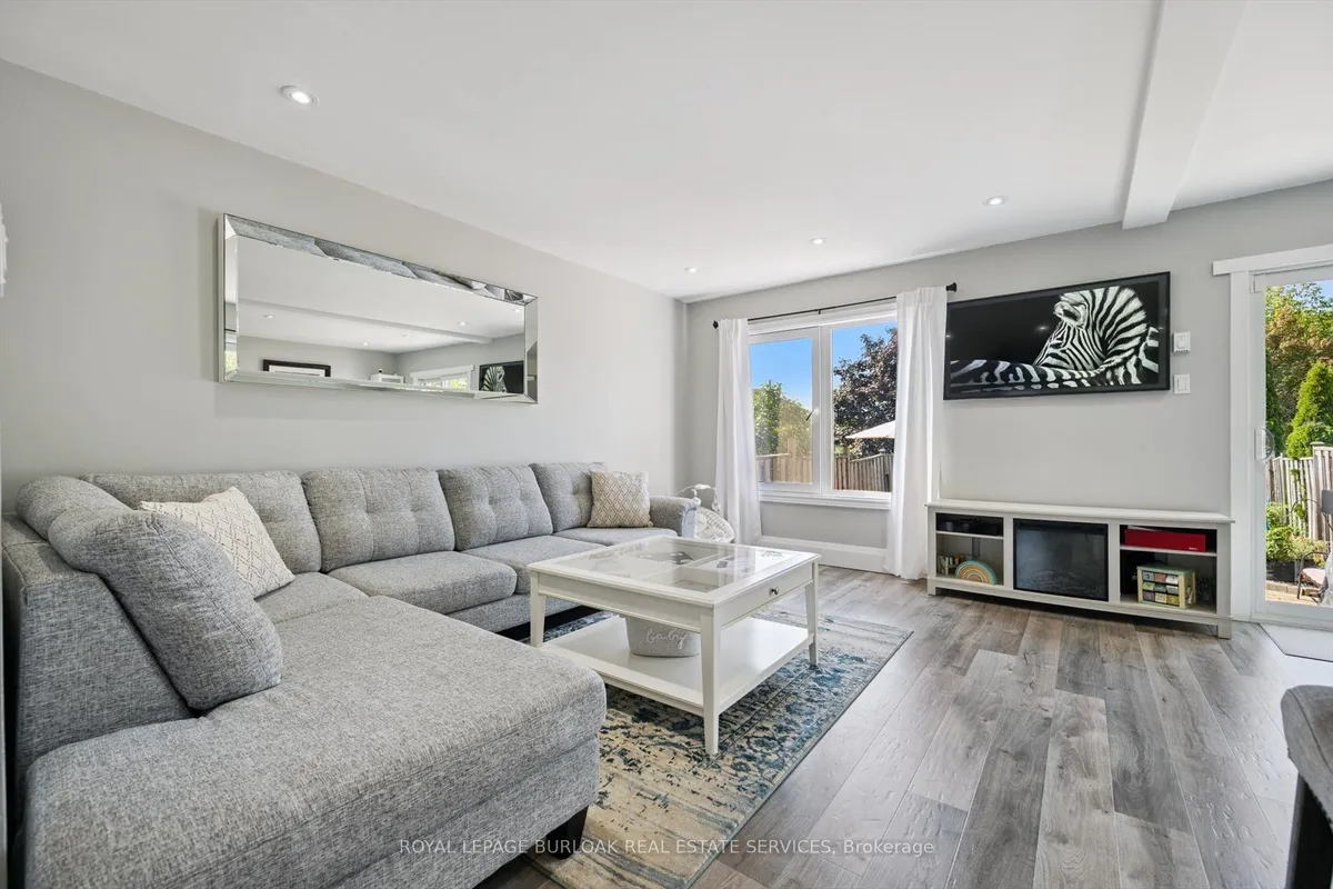 2152 Pelee Boulevard, ON L6H 4C8