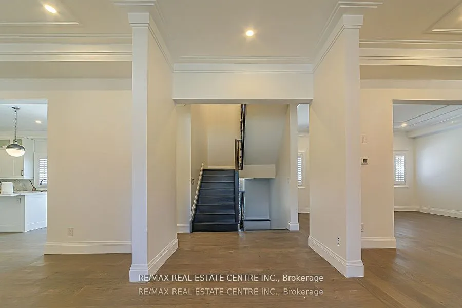 1 Hawthorn Crescent, ON L6S 1A9