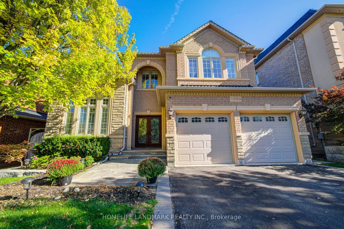 1388 Pinery Crescent, ON L6H 7J7