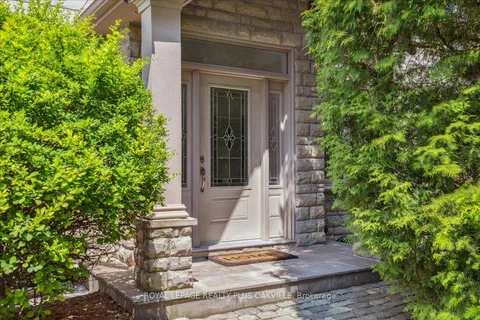 621 North Shore Boulevard, ON L7T 1X4