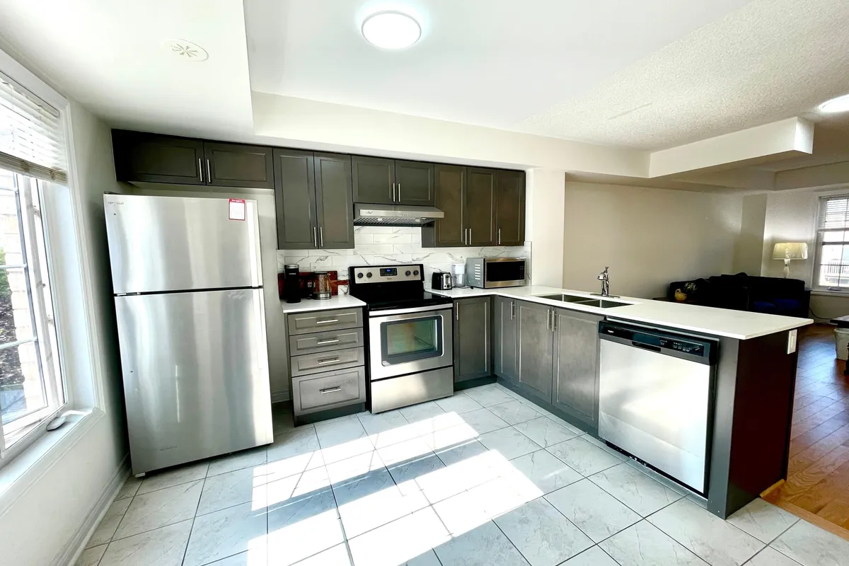 2280 Baronwood Drive, ON L6M 0K4