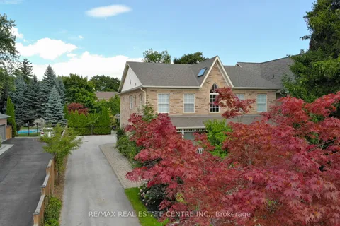 6901 Early Settler Row, ON L5W 1C6