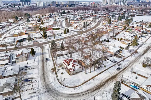 6 Brantley Crescent, ON M3J 1X5