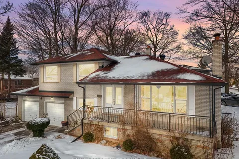 6 Brantley Crescent, ON M3J 1X5