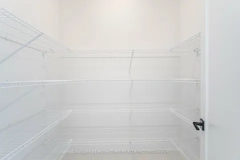 80 James Walker Avenue, ON L7C 4N1