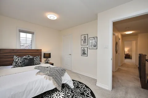 5523 Fudge Terrace, ON L5M 0N3