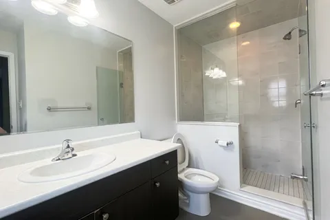 27 Leadenhall Road, ON L7A 4G4