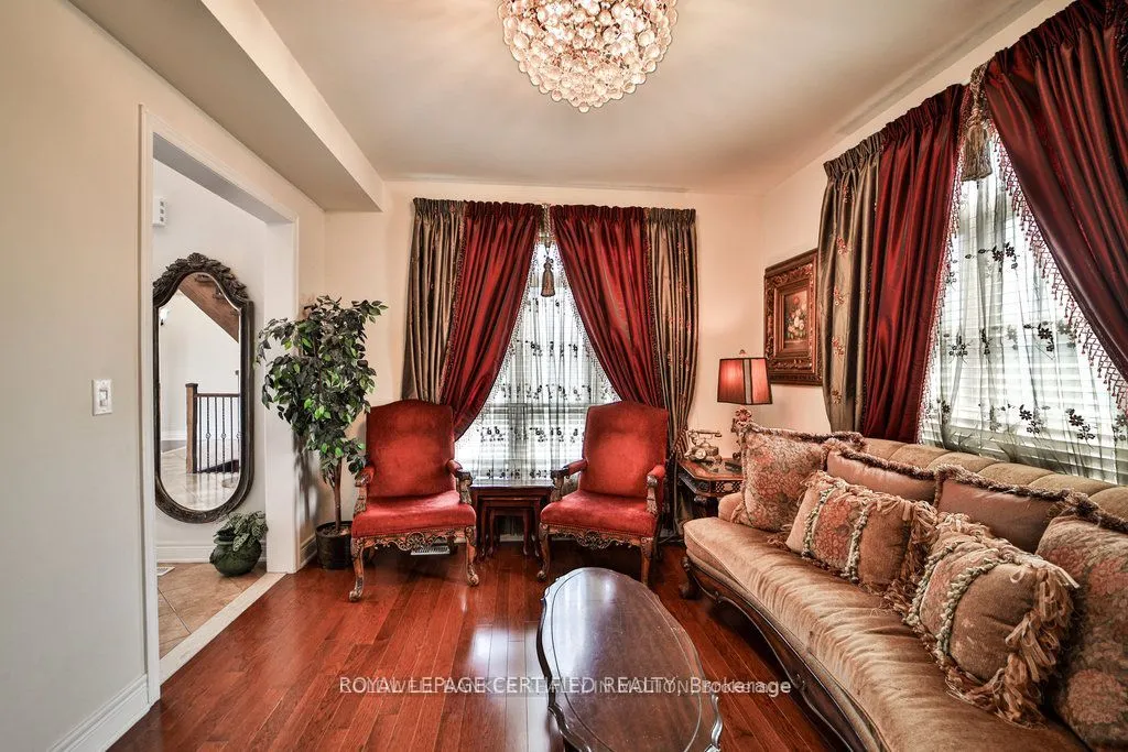 1335 Arrowhead Road, ON L6H 0B2