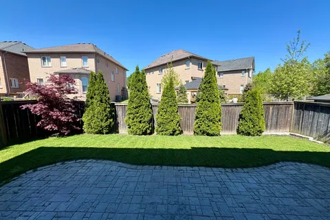 379 Burloak Drive, ON L6L 6W8