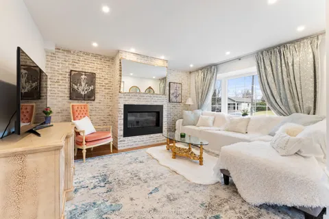 519 Regina Drive, ON L7S 1L7