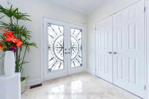 7148 Wrigley Court, ON L5W 0C8