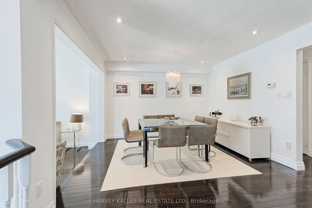 1050 Lindsay Drive, ON L6M 3B5