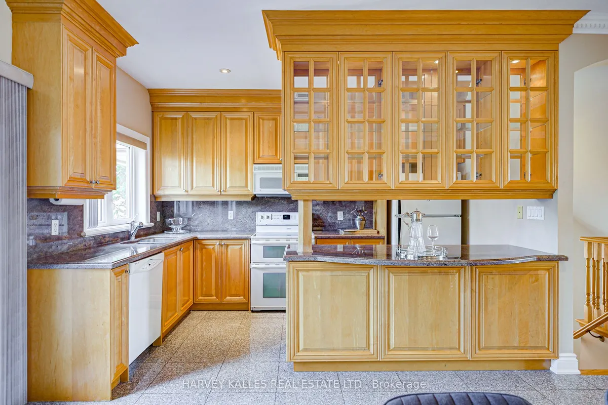 1006 Briar Hill Avenue, ON M6B 1M3